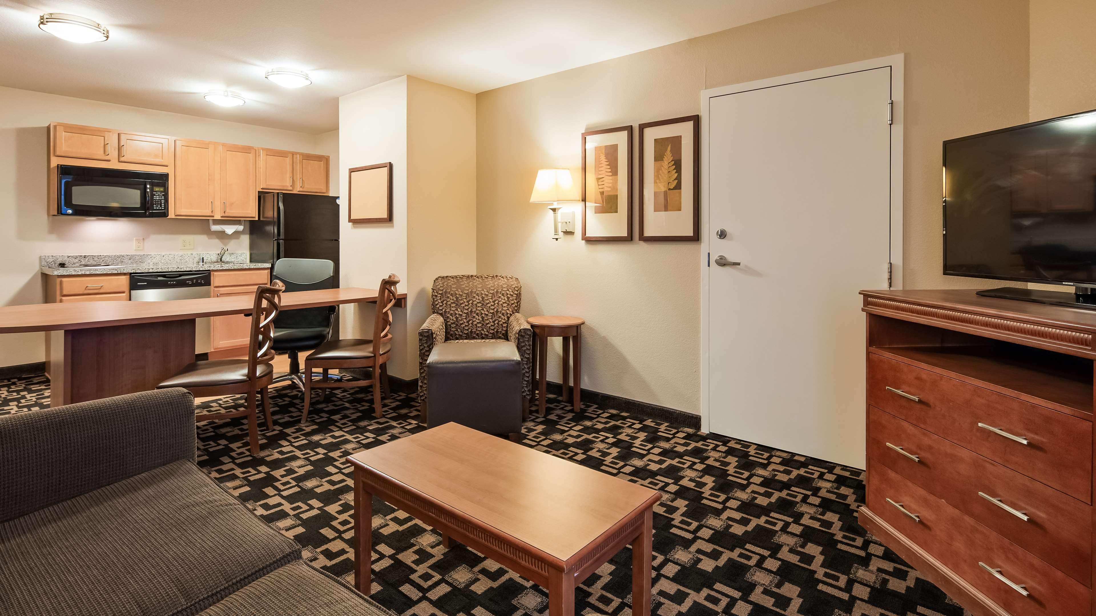 Best Western Plus Wausau-Rothschild Hotel Bagian luar foto