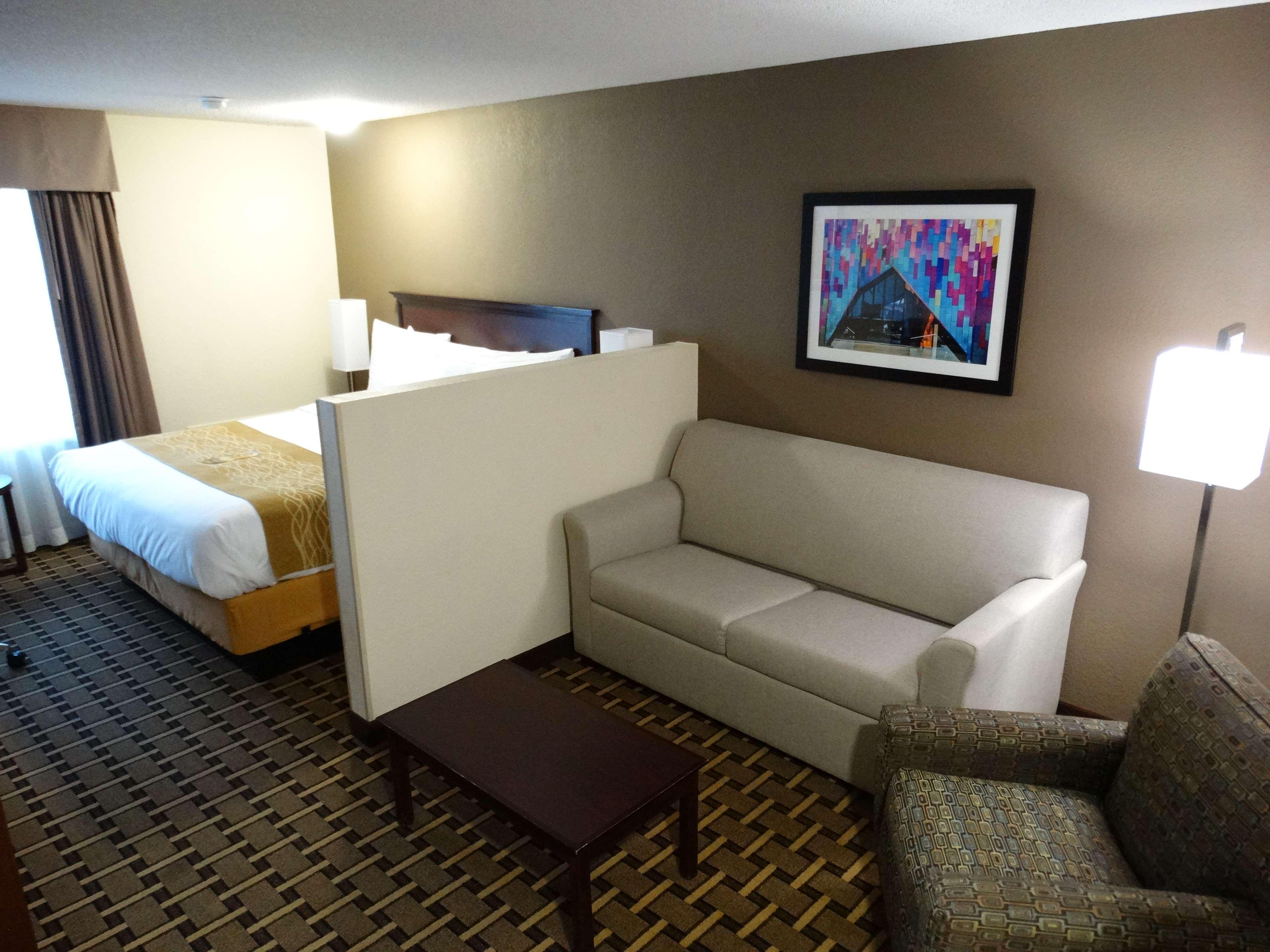 Best Western Plus Wausau-Rothschild Hotel Bagian luar foto